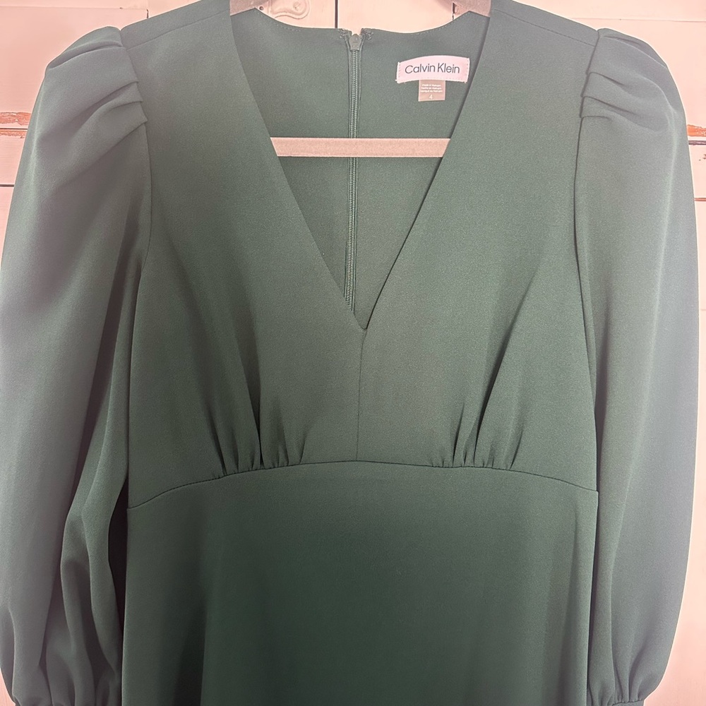 Calvin Klein Green Smocked A-line Dress with Long Bishop Sleeves - Picture 5 of 5